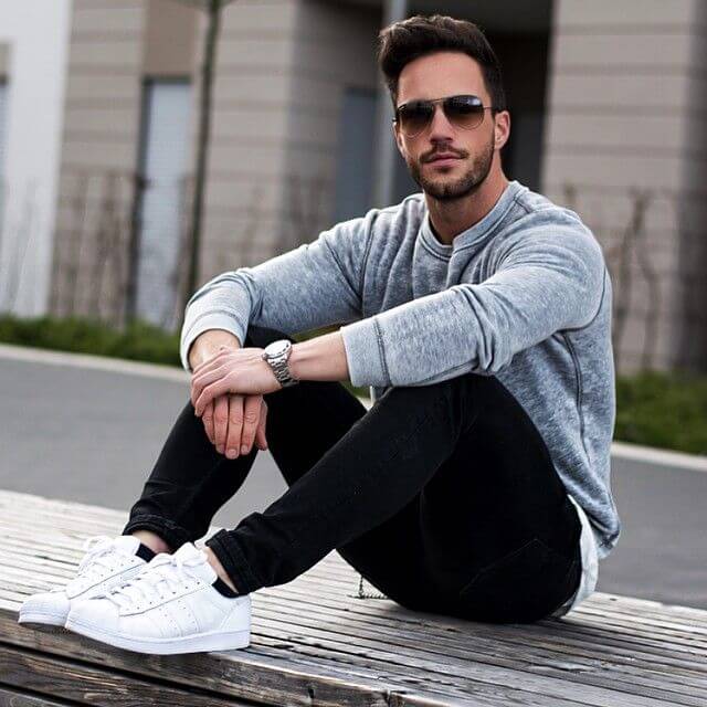 How To Wear White Sneakers For Men | Sneakers outfit men, White sneakers men,  White sneakers outfit